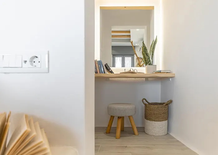 Naxian View דירה